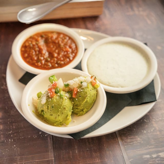 Dip Sampler w/Taco Meat Queso.